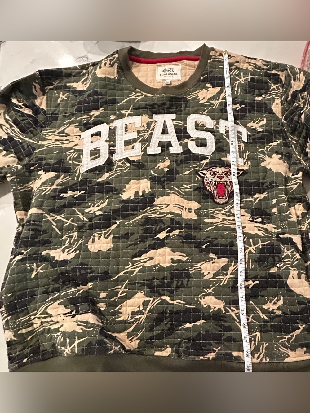 Ecko Unltd brand quilted camo sweatshirt "BEAST" graphic size xxl mens - Picture 7 of 8
